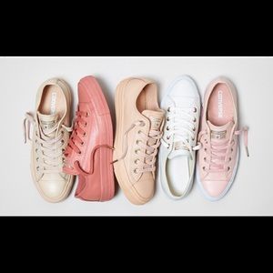 Nude converse